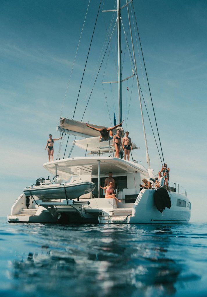 Viaje por plazas en catamarán por Croacia, Vacaciones navegando por la costa Dálmata